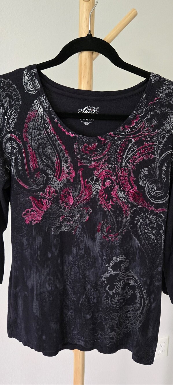 Style & Company Black 3/4 Sleeve Scoop Neck Top with Fuchsia and Silvery Paisley